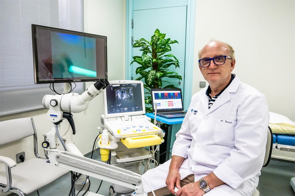  Alberto Parajó habla con La Voz de Galicia sobre los avances de la robótica en la cirugía