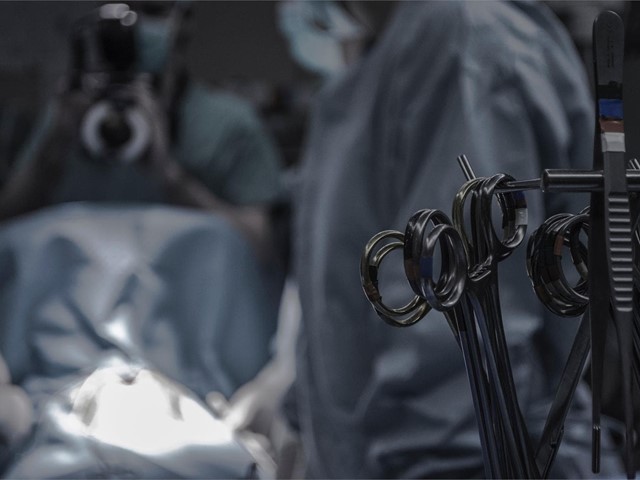 Cirugía laparoscópica en el cáncer de colon y recto