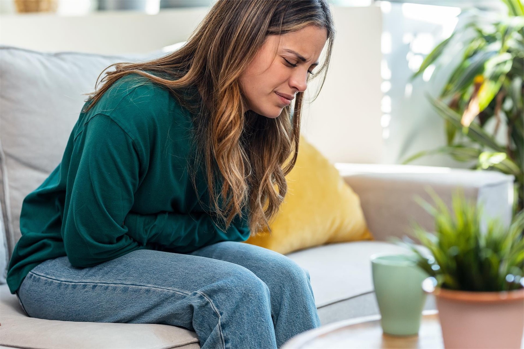 ¿Cuáles son los síntomas de una hernia inguinal?