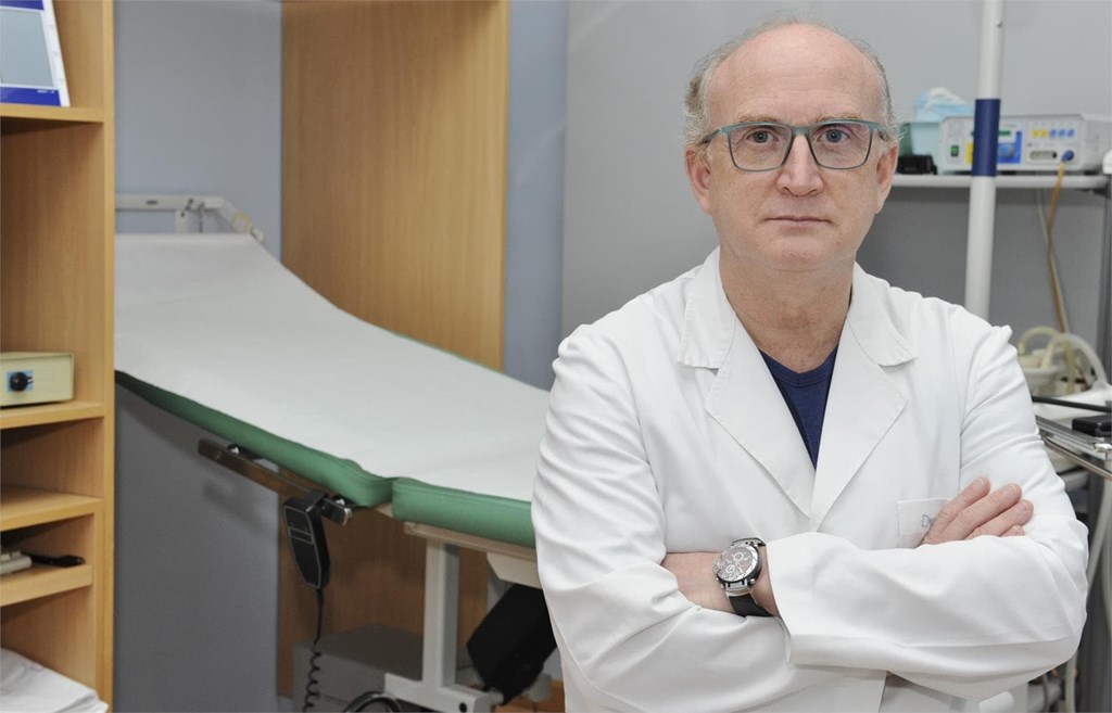 Dr. Parajó Calvo: especialista en el tratamiento de las hemorroides