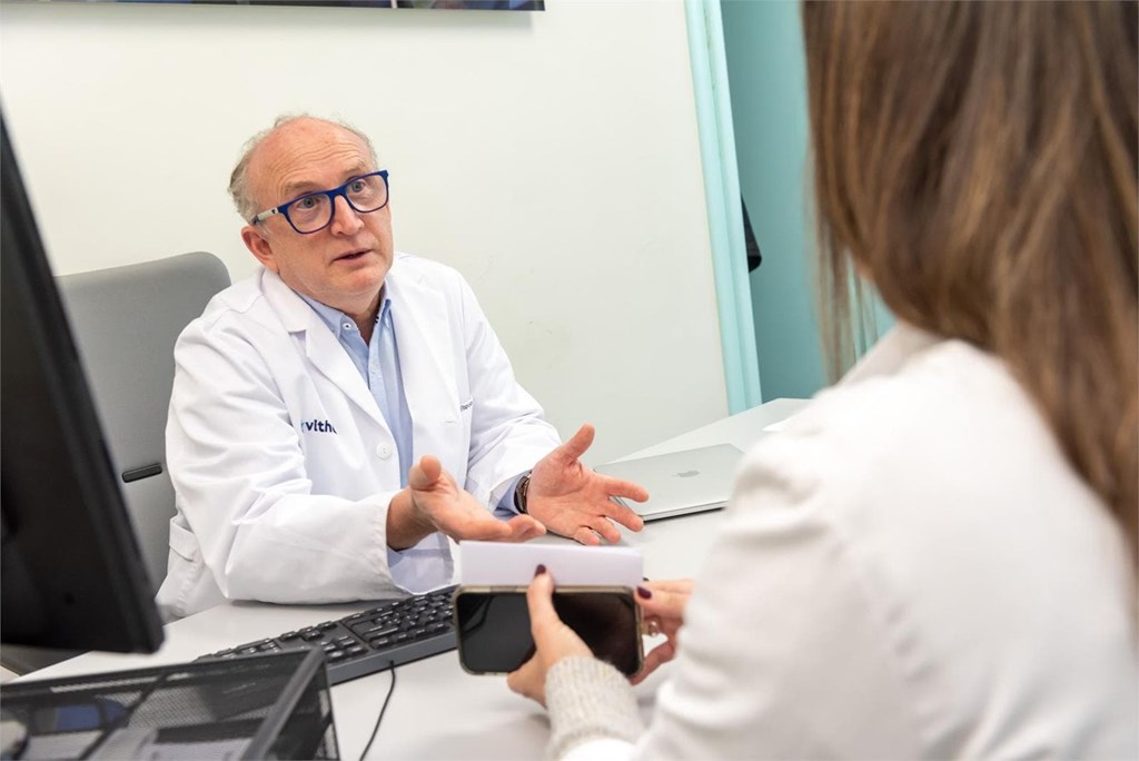 ¿En qué se diferencia la cirugía robótica de la laparoscópica?