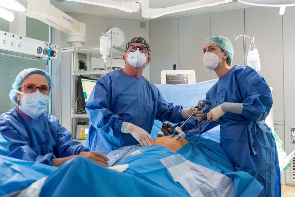 Operación por laparoscopia en Ourense