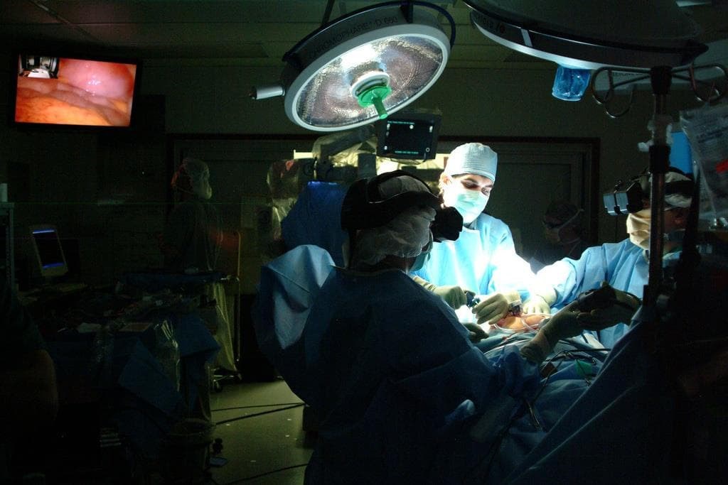 ¿Qué operaciones se pueden realizar con la cirugía laparoscópica?